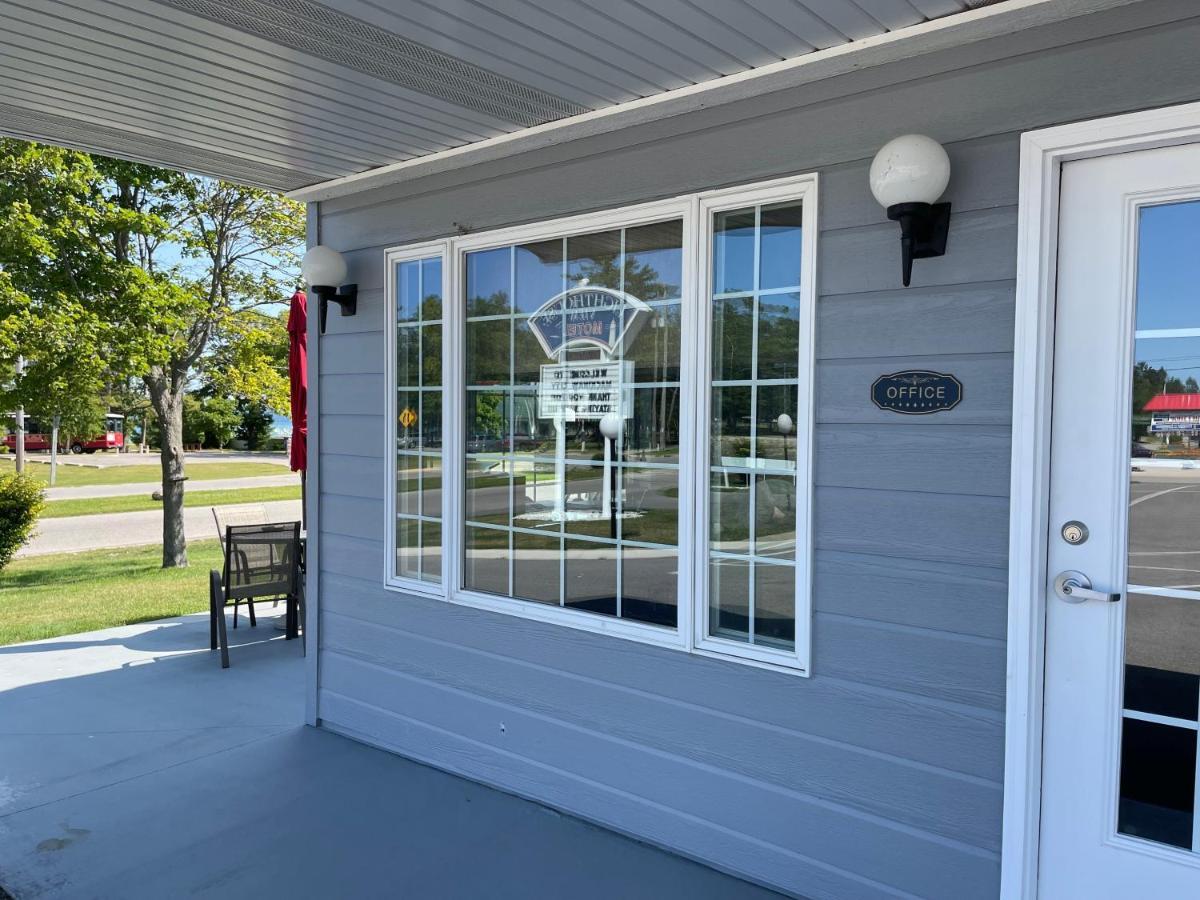 Lighthouse View Motel Mackinaw City Exterior foto