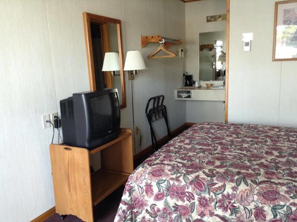 Lighthouse View Motel Mackinaw City Exterior foto