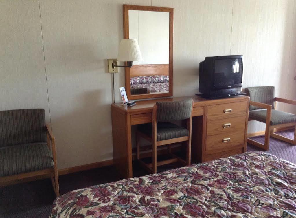 Lighthouse View Motel Mackinaw City Exterior foto